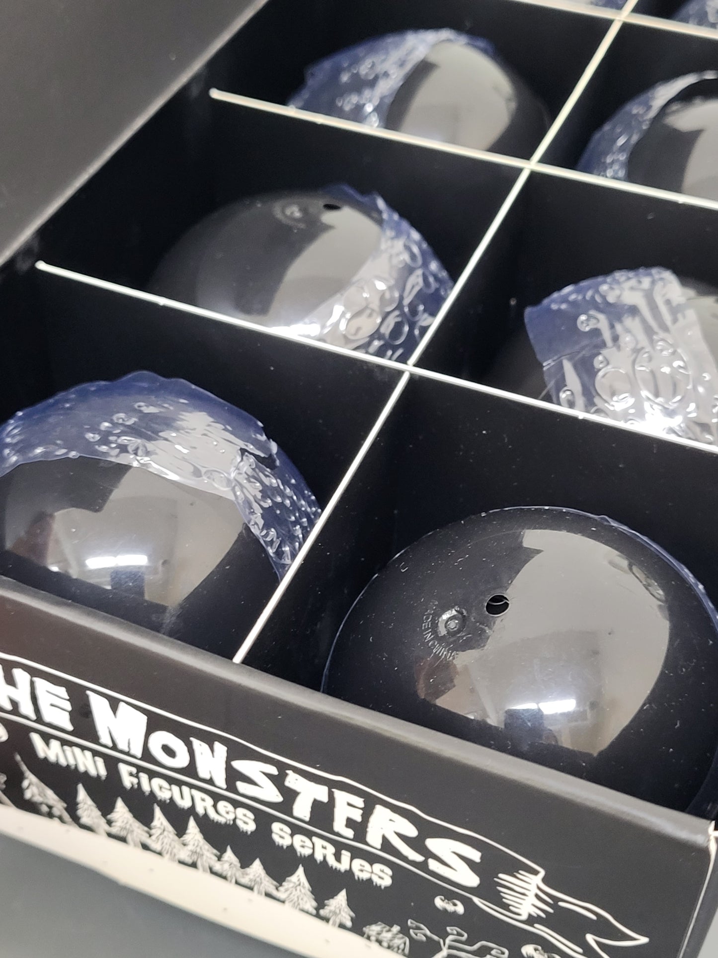 HOW2WORK The Monsters Mini Figure Series 2017 Release (Opened Box)